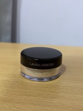 Laura Mercier Mini Translucent Loose Setting Powder